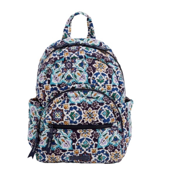 NWT Vera Bradley Essential Compact Backpack Lisbon Medallion Pattern - Picture 2 of 4